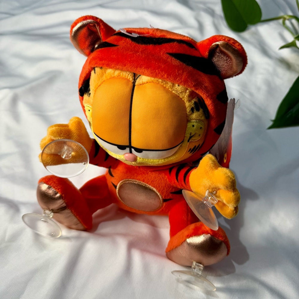 NWT Kidrobot Garfield Year of the Tiger 8" Plush Window Clinger Stuffed Toy